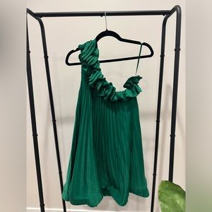 BCBGmaxazria emerald green pleated one sleeve cocktail short dress size small